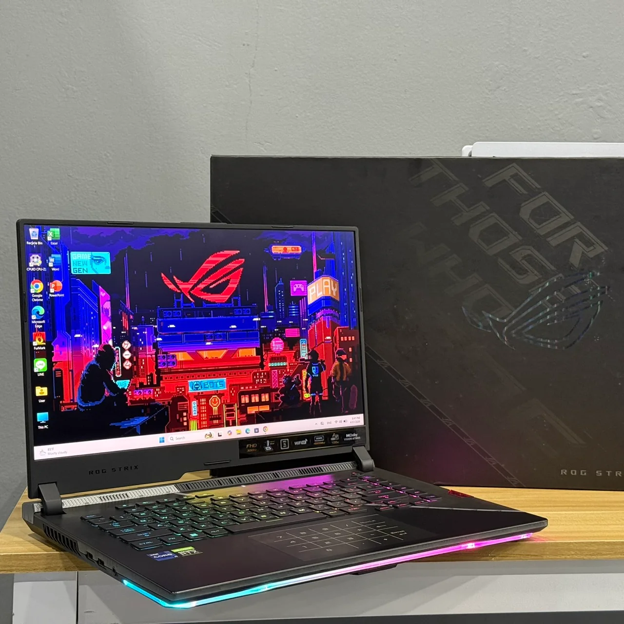 ตัวอย่าง ASUS ROG Strix มือสองสำหรับสายเล่นเกมที่ส่งรูปมาให้ทีมงานประเมินราคา